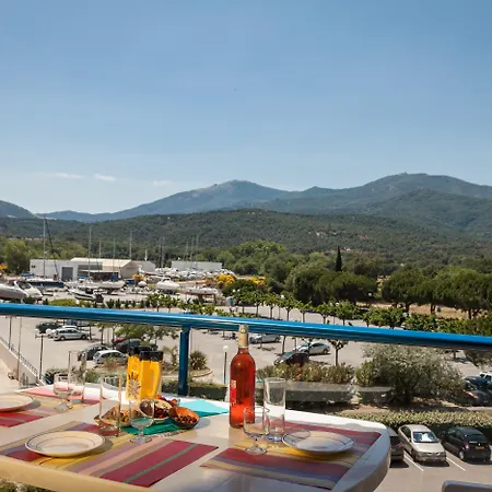 & Golf Port Aparthotel 3*