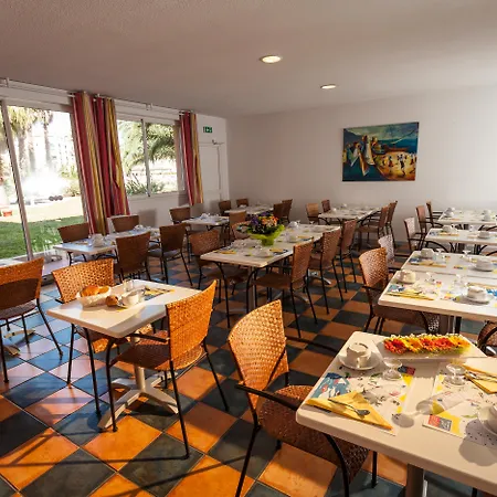 & Golf Port Aparthotel