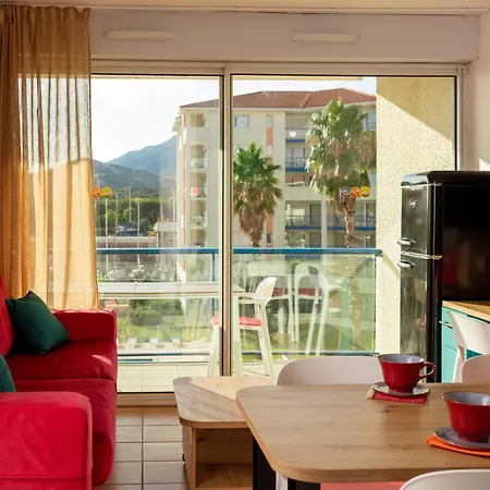 & Golf Port Aparthotel