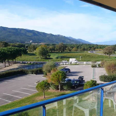 & Golf Port 3*