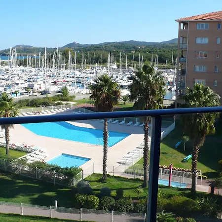 & Golf Port