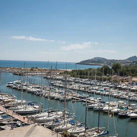 & Golf Port 3*