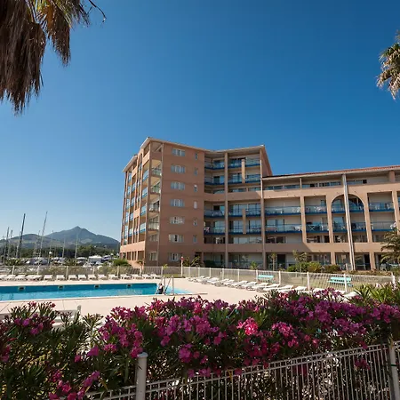& Golf Port Apartahotel